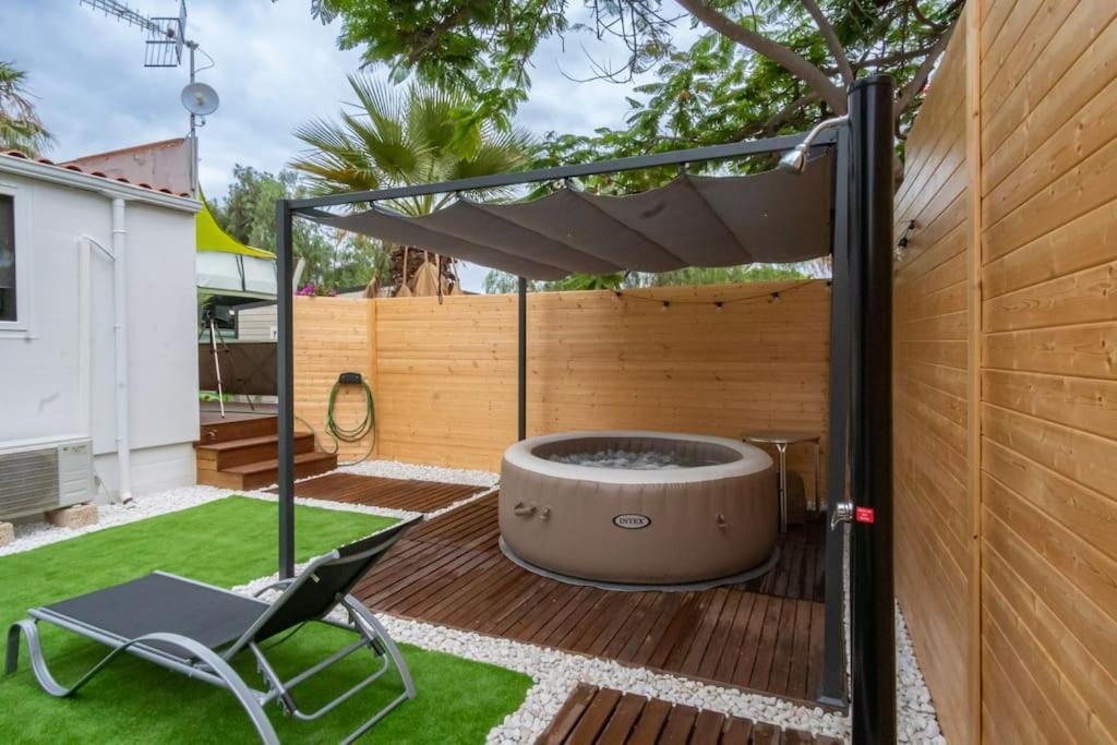 Private Paradise On Cozy Campsite, Jacuzzi, Netflix 拉斯加莱塔斯 外观 照片